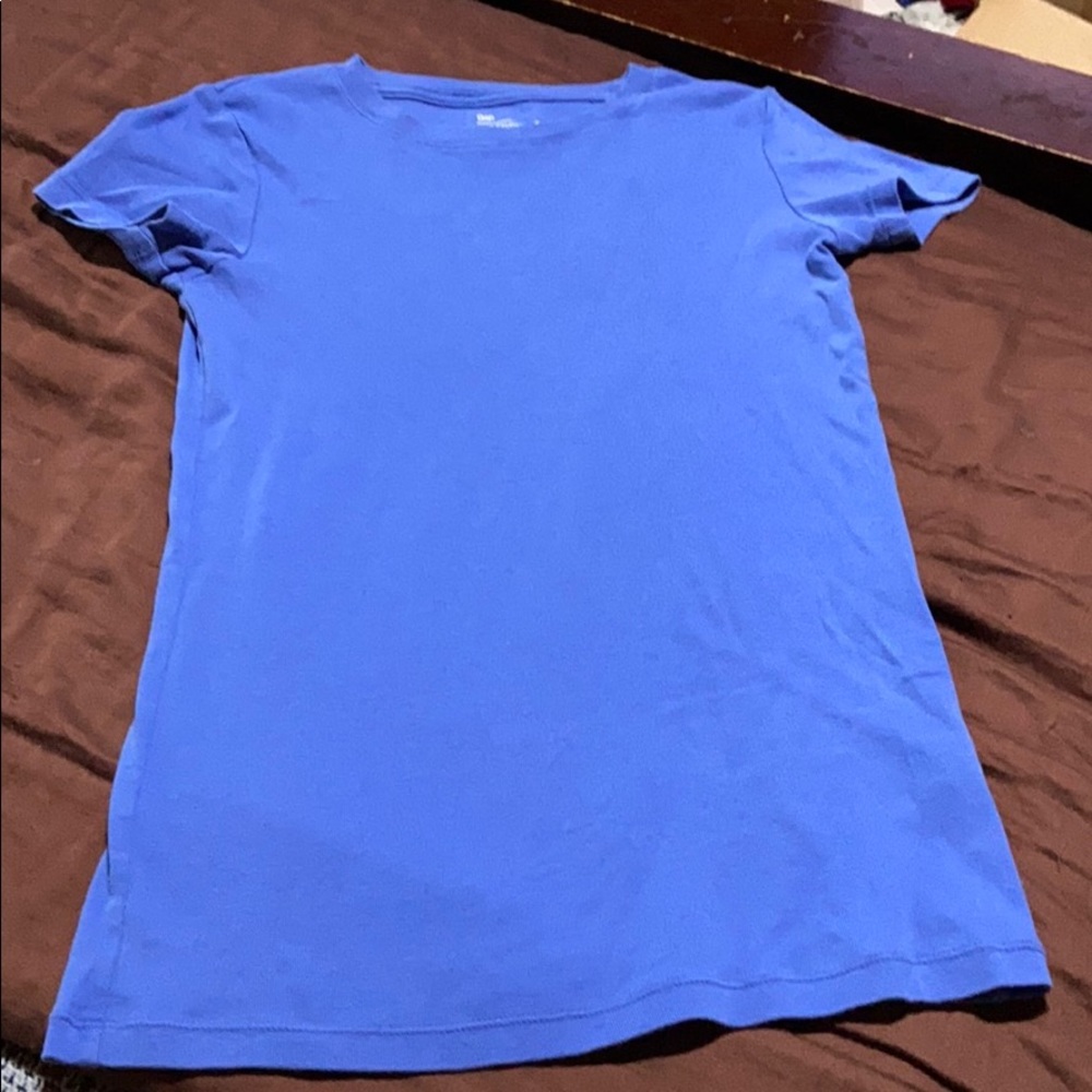 Pullover Short Sleeve Tee. EUC!